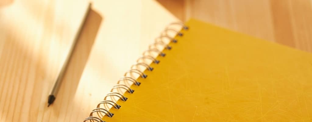 Liste mit ICH BIN Affirmationen als Inspiration
